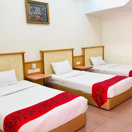 Intan Beach Resort Куала-Тренгану Экстерьер фото