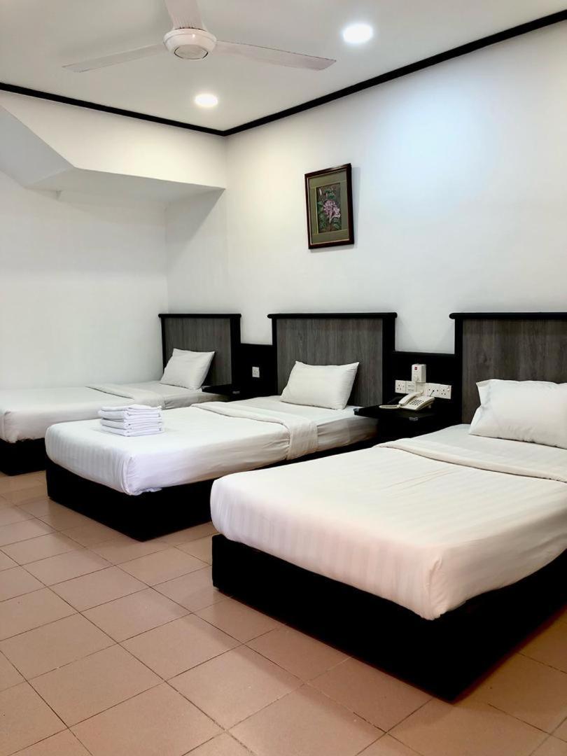 Intan Beach Resort Куала-Тренгану Экстерьер фото